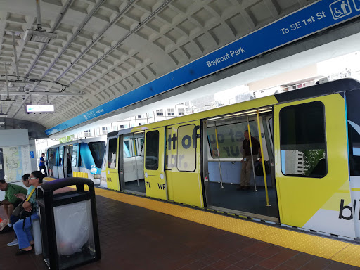 Clothing Store «Ross Dress for Less», reviews and photos, 100 S Biscayne Blvd, Miami, FL 33131, USA