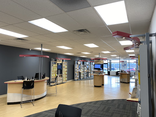 Cell Phone Store «Verizon Authorized Retailer, TCC», reviews and photos, 2100 Dixwell Ave, Hamden, CT 06514, USA