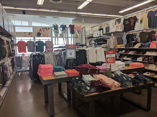 Clothing Store «Old Navy», reviews and photos, 1101 El Camino Real, Redwood City, CA 94063, USA