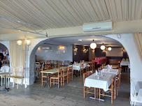 Atmosphère du Restaurant La Guinguette Des Ecluses à Amfreville-sous-les-Monts - n°3