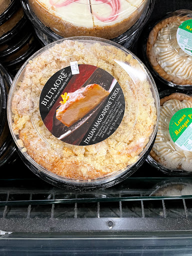 Shopping Mall «Bala Cynwyd Shopping Center», reviews and photos, 59 E City Ave, Bala Cynwyd, PA 19004, USA