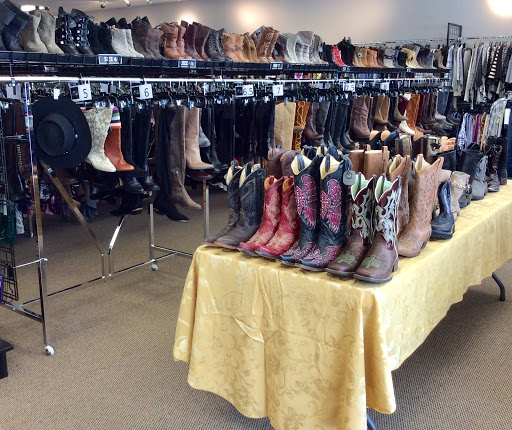 Used Clothing Store «Clothes Mentor», reviews and photos, 8601 W Cross Dr, Littleton, CO 80123, USA