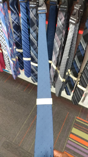 Clothing Store «K&G Fashion Superstore», reviews and photos, 5832 Columbia Pike, Falls Church, VA 22041, USA