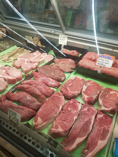 Grocery Store «Harvest Fresh Grocery & Deli», reviews and photos, 251 NE 3rd St, McMinnville, OR 97128, USA