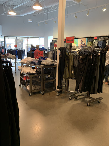 Clothing Store «Under Armour Factory House», reviews and photos, 5524 New Fashion Way #400, Charlotte, NC 28278, USA