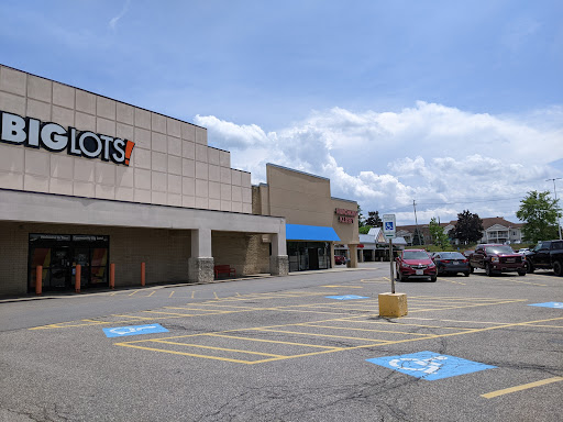  «Big Lots», reviews and photos, 15177 Pearl Rd, Strongsville, OH 44136, USA