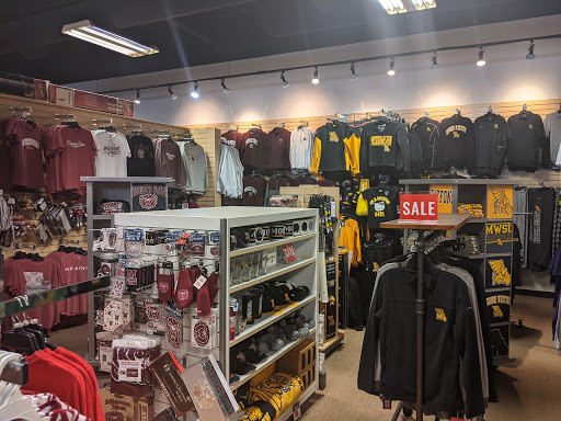 Sportswear Store «Rally House Boardwalk», reviews and photos, 8650 N Boardwalk Ave, Kansas City, MO 64154, USA