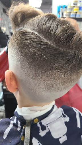 Barber Shop «Kingdom Barbers», reviews and photos, 2411 E Graves Ave #4, Orange City, FL 32763, USA