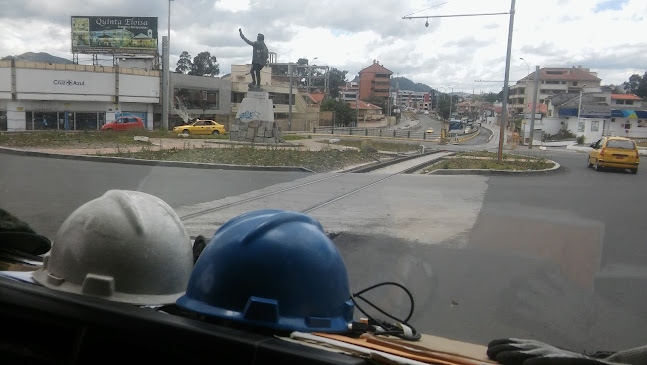 Gasolinera Eloy Alfaro - Gasolinera