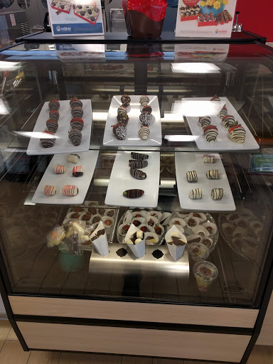 Gift Shop «Edible Arrangements», reviews and photos, 95 Barnes Rd, Wallingford, CT 06492, USA