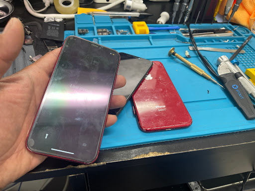 Electronic Beyond iPhone Repair - iPad & MacBook Repair Store in Glendale, CA image