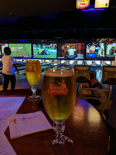 Bowling Alley «10Pin Bowling Lounge», reviews and photos, 330 N State St, Chicago, IL 60654, USA