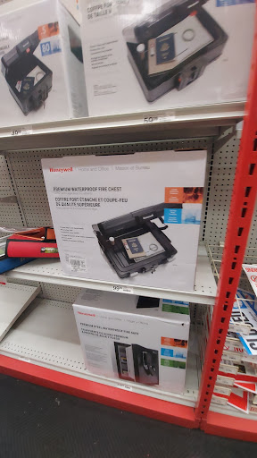 Office Supply Store «Staples», reviews and photos, 757 Gallivan Blvd, Dorchester, MA 02122, USA