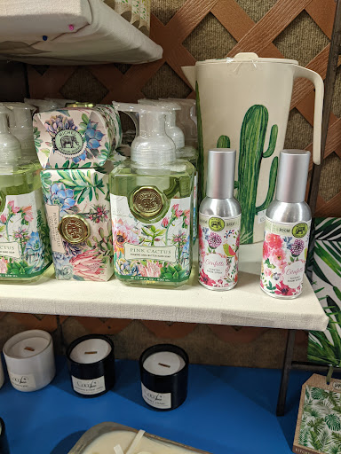 Gift Shop «Blue Diamond Nut & Gift Shop», reviews and photos, 4800 Sisk Rd, Modesto, CA 95356, USA