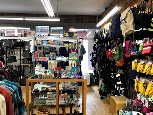 Shoe Store «Nokomis Shoe Shop», reviews and photos, 4950 S 34th Ave, Minneapolis, MN 55417, USA