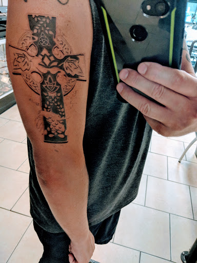 Tattoo and Piercing Shop «Maple Valley Tattoo and Piercing», reviews and photos, 23220 Maple Valley Black Diamond Rd SE, Maple Valley, WA 98038, USA