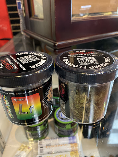 Tobacco Shop «Royal Smoke Shop», reviews and photos, 2304 N Collins St, Arlington, TX 76011, USA