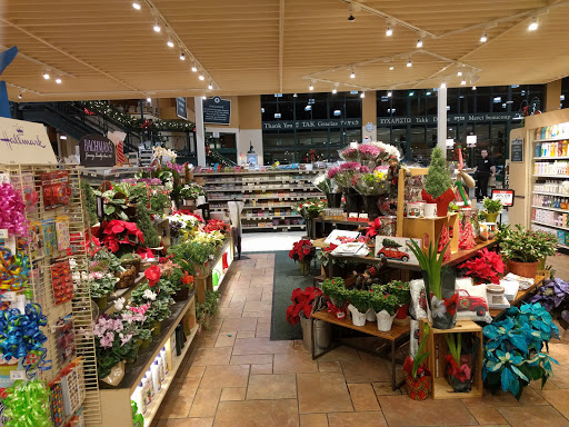 Grocery Store «Lunds & Byerlys Plymouth», reviews and photos, 3455 Vicksburg Ln N, Plymouth, MN 55447, USA