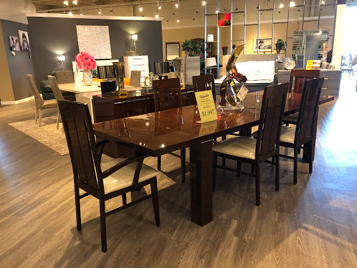 Furniture Store «Huffman Koos Furniture», reviews and photos, 1640 Broadhollow Rd, Farmingdale, NY 11735, USA