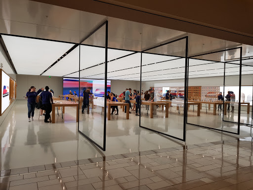 Computer Store «Apple Chestnut Hill», reviews and photos, 199 Boylston St, Chestnut Hill, MA 02467, USA