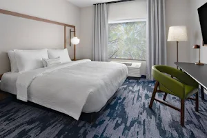 Fairfield Inn & Suites by Marriott Lake Geneva image