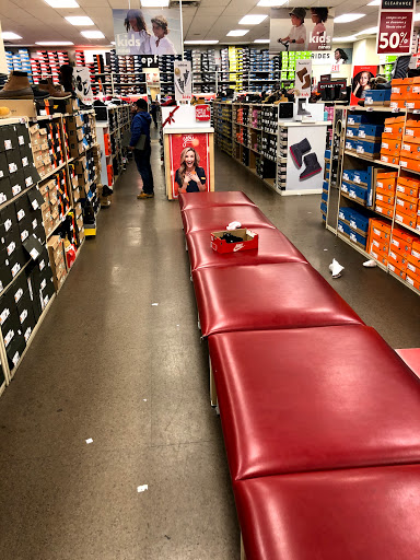 Shoe Store «Famous Footwear», reviews and photos, 40-24 College Point Blvd, Flushing, NY 11354, USA
