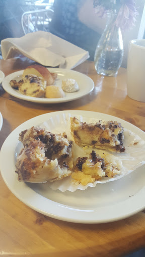 Pastry Shop «Au Peche Mignon», reviews and photos, 1415 Timberlane Rd, Tallahassee, FL 32312, USA