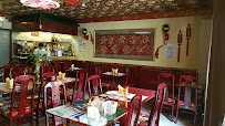 Atmosphère du Restaurant chinois Le Royal à Rochefort - n°8
