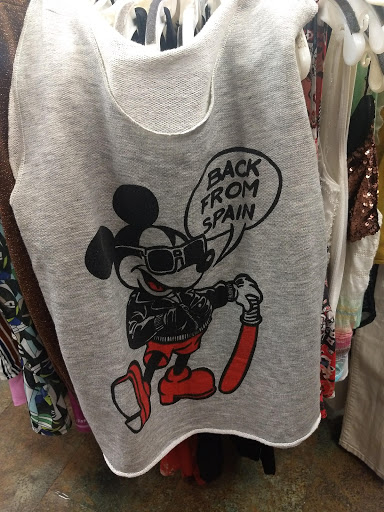 Used Clothing Store «Buffalo Exchange Austin», reviews and photos, 2904 Guadalupe St, Austin, TX 78705, USA