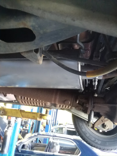 Auto Repair Shop «Penfield Service Center», reviews and photos, 691 Post Rd, Fairfield, CT 06824, USA