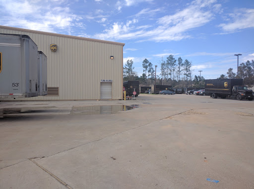 Shipping and Mailing Service «UPS Conroe Customer Center», reviews and photos, 9641 Pozos Ln, Conroe, TX 77303, USA