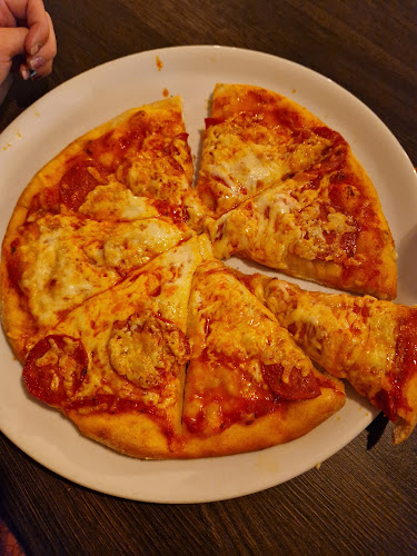 Coco v/Nasir Al-Kazaz - Pizza