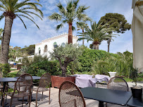 Atmosphère du Restaurant L'Olivier - Table estivale de La Villa Mauresque à Saint-Raphaël - n°2