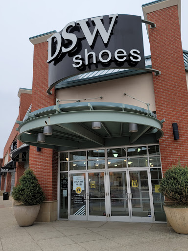 Shoe Store «DSW Designer Shoe Warehouse», reviews and photos, 314 Marketplace Mile, Plainfield, IN 46168, USA