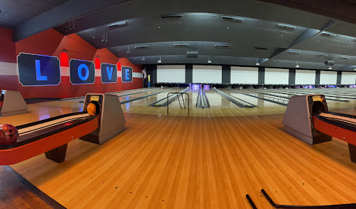 Bowling Alley «AMF Sierra Lanes», reviews and photos, 6450 N Blackstone Ave, Fresno, CA 93710, USA