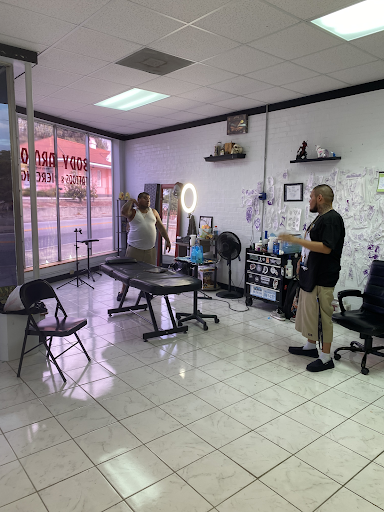 Tattoo Shop «BODY ARMOR TATTOO AND PIERCING», reviews and photos, 20709 US-27, Lake Wales, FL 33853, USA