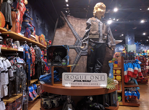 Toy Store «Disney Store», reviews and photos, 350 W Hillcrest Dr, Thousand Oaks, CA 91360, USA