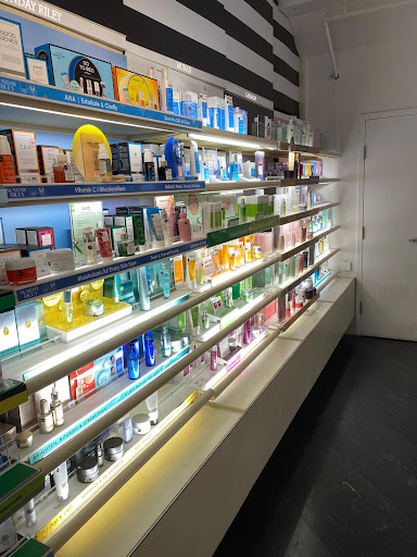 Cosmetics Store «SEPHORA», reviews and photos, 1205 Burlingame Ave, Burlingame, CA 94010, USA