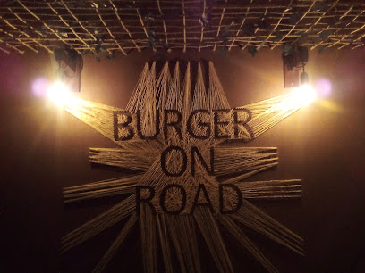 BURGER ON ROAD