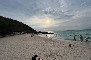 Пляж Та Яй image