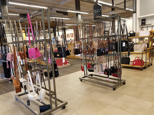 Shoe Store «DSW Designer Shoe Warehouse», reviews and photos, 2453 NW 185th Ave, Hillsboro, OR 97124, USA