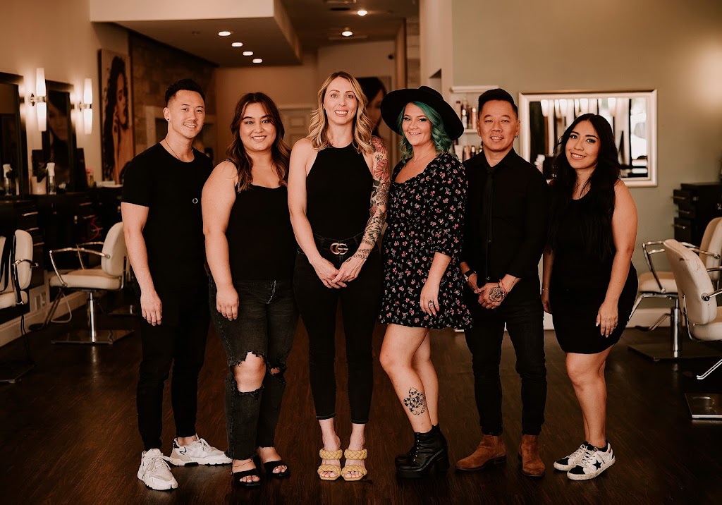 Instinktive Hair Nails Spa Couture 75052