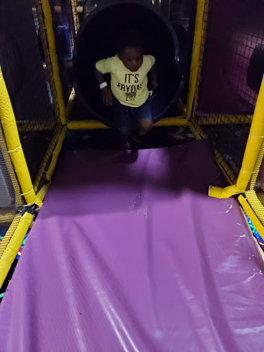 Roller Skating Rink «Skate Galaxy», reviews and photos, 12828 Jefferson Hwy, Baton Rouge, LA 70816, USA