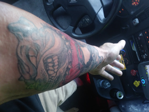 Tattoo Shop «Hollyweird Tattoos», reviews and photos, 569 GA-138, Jonesboro, GA 30236, USA