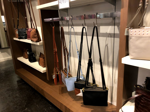 Watch Store «Fossil Outlet Store», reviews and photos, 18521 Outlet Blvd #725, Chesterfield, MO 63005, USA