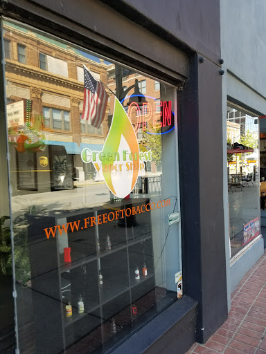 Vaporizer Store «Green Forest Vapor Shop Electronic Cigarettes», reviews and photos, 106 E Main St, Belleville, IL 62220, USA