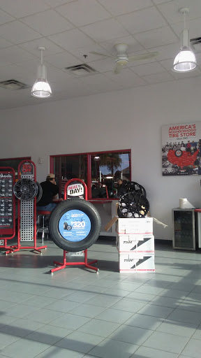 Tire Shop «Discount Tire Store - Arlington, TX», reviews and photos, 1375 NE Green Oaks Blvd, Arlington, TX 76006, USA