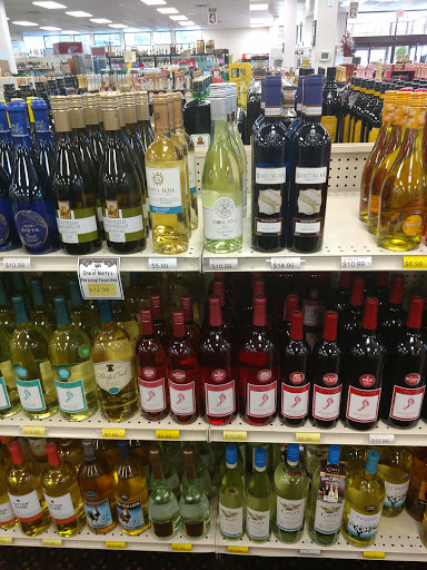 Liquor Store «M & R Liquors», reviews and photos, 206 Buckland Rd, South Windsor, CT 06074, USA