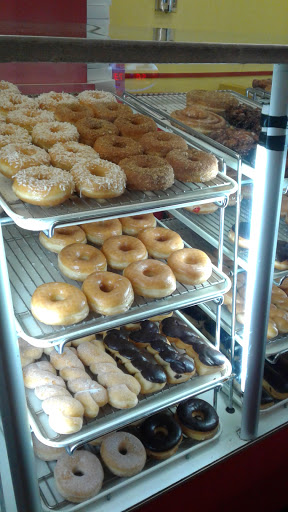 Donut Shop «Miss Donut & Bakery», reviews and photos, 1842 W 182nd St, Torrance, CA 90504, USA