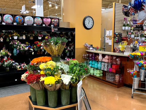 Grocery Store «Kroger Marketplace», reviews and photos, 635 Chestnut Dr, Walton, KY 41094, USA